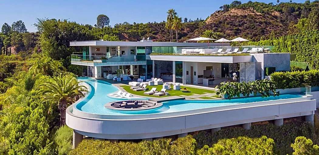 Outbrain Ad Example 42214 - Discover The Most Expensive Homes In Los Angeles