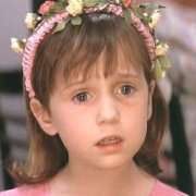 Zergnet Ad Example 66907 - The Little Girl From 'Mrs Doubtfire' Is 31 Now And Gorgeous