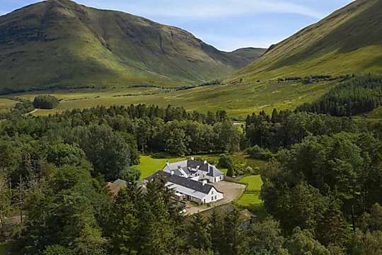 Outbrain Ad Example 45437 - Scottish Highland Estate That’s Twice The Size Of Manhattan Asks £10 Million