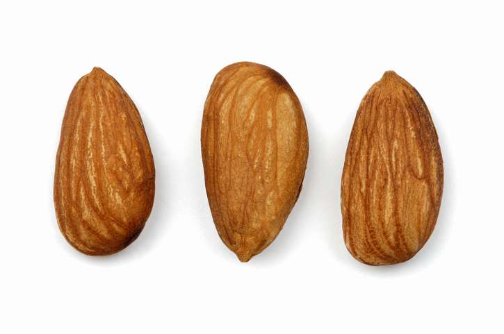 Taboola Ad Example 58587 - If You Eat 4 Almonds Everyday Then This Will Happen To Your Body