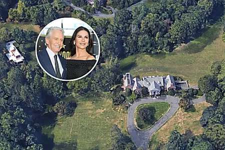 Outbrain Ad Example 40240 - Catherine Zeta-Jones And Michael Douglas Buy And Sell In The New York Suburbs