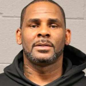 Zergnet Ad Example 64118 - The Woman Who Posted R Kelly’s $1 Million Bond