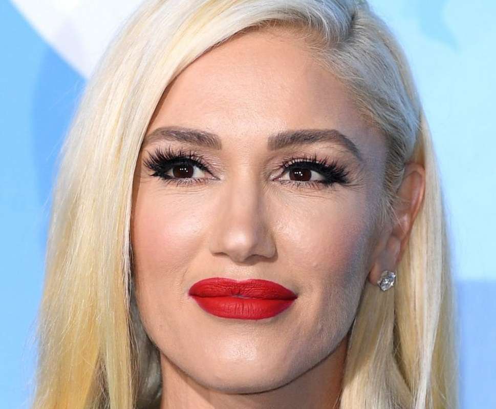 Taboola Ad Example 38851 - Gwen Stefani, 50, Takes Off Makeup, Leaves Us With No Words
