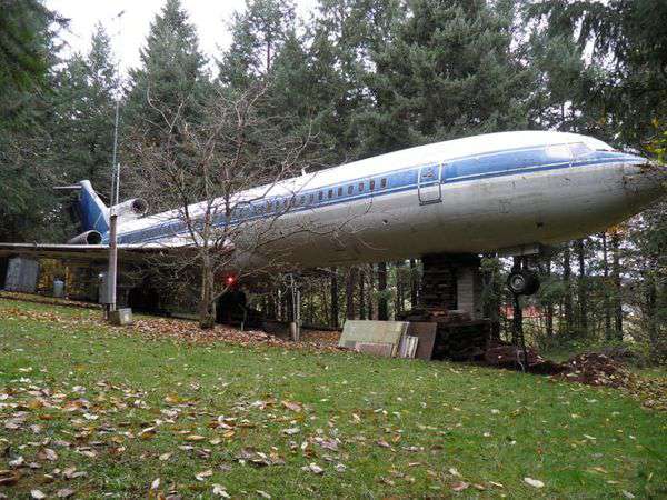 Taboola Ad Example 54275 - Man Buys Boeing 727 For $100k And Turns It Into His Home - Look Inside