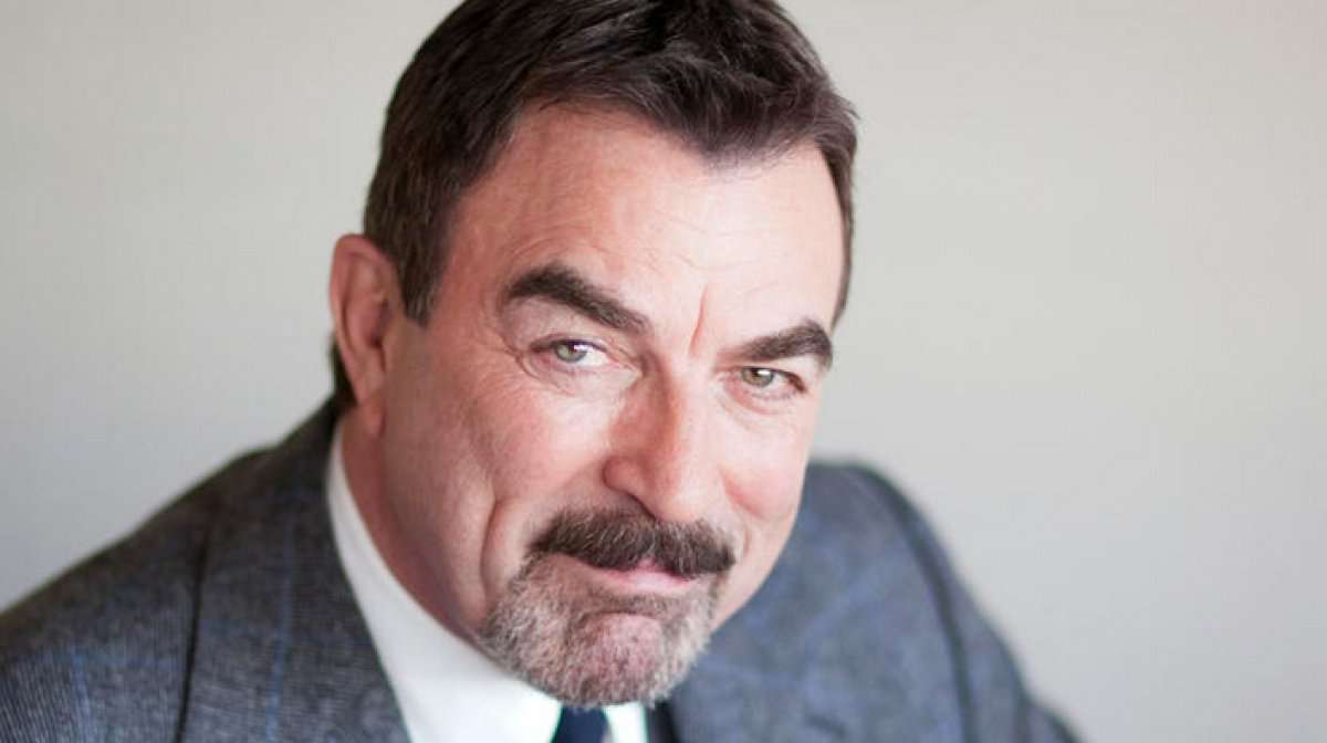 Taboola Ad Example 32361 - Tom Selleck Is 74 And This Is His Real Life Partner