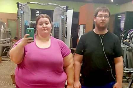 Outbrain Ad Example 52314 - [Gallery] Couple Makes A Bet: No Eating Out, No Cheat Meals, No Alcohol. A Year After, This Is What They Look Like