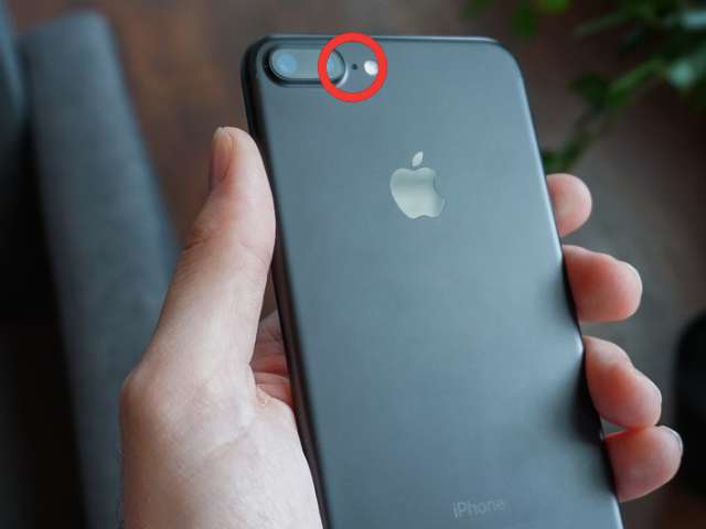 RevContent Ad Example 55375 - Here's What That Tiny Hole Next To Your Iphone Camera Actually Does